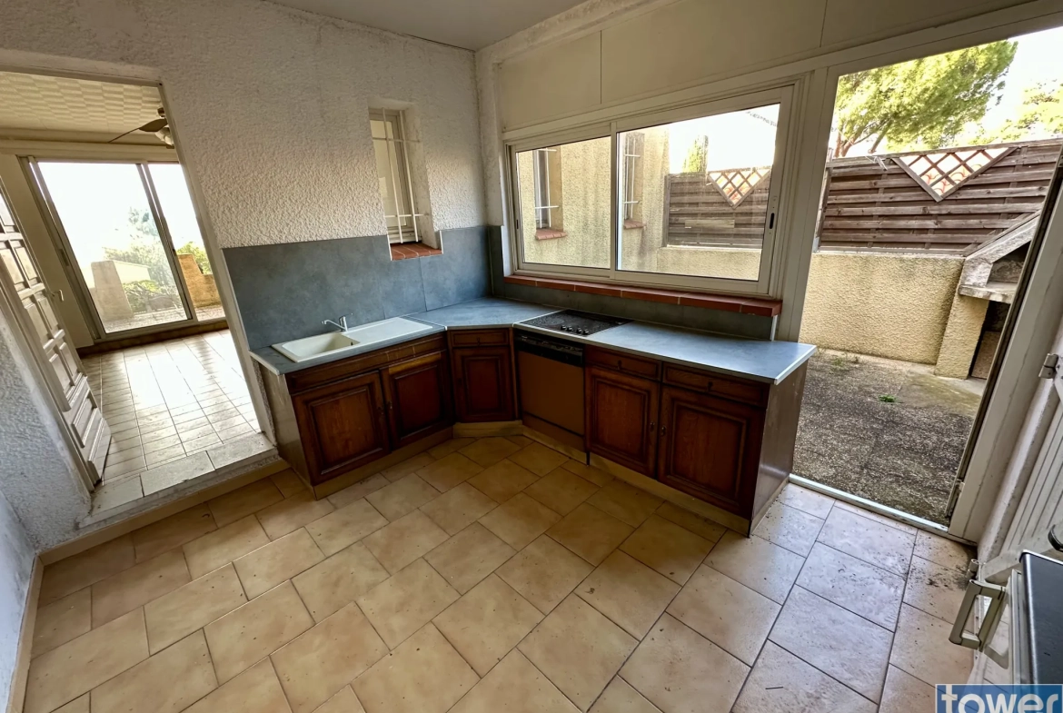 Appartement T2 à Leucate Plage avec garage, terrasses et jardin arboré 
