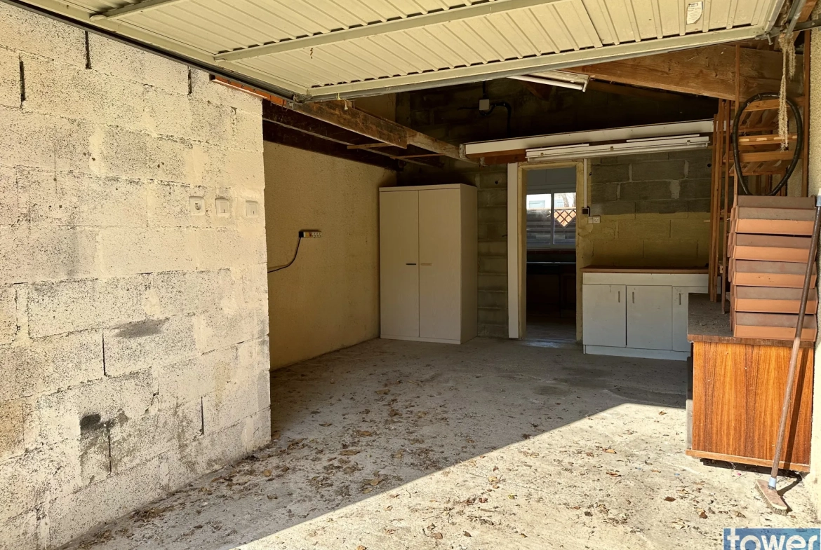 Appartement T2 à Leucate Plage avec garage, terrasses et jardin arboré 