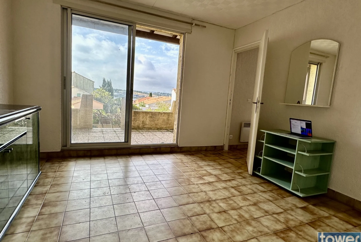 Appartement T2 à Leucate Plage avec garage, terrasses et jardin arboré 