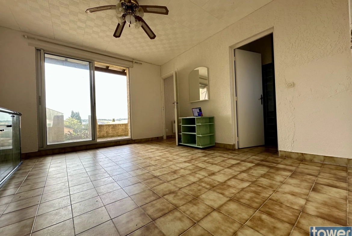 Appartement T2 à Leucate Plage avec garage, terrasses et jardin arboré 