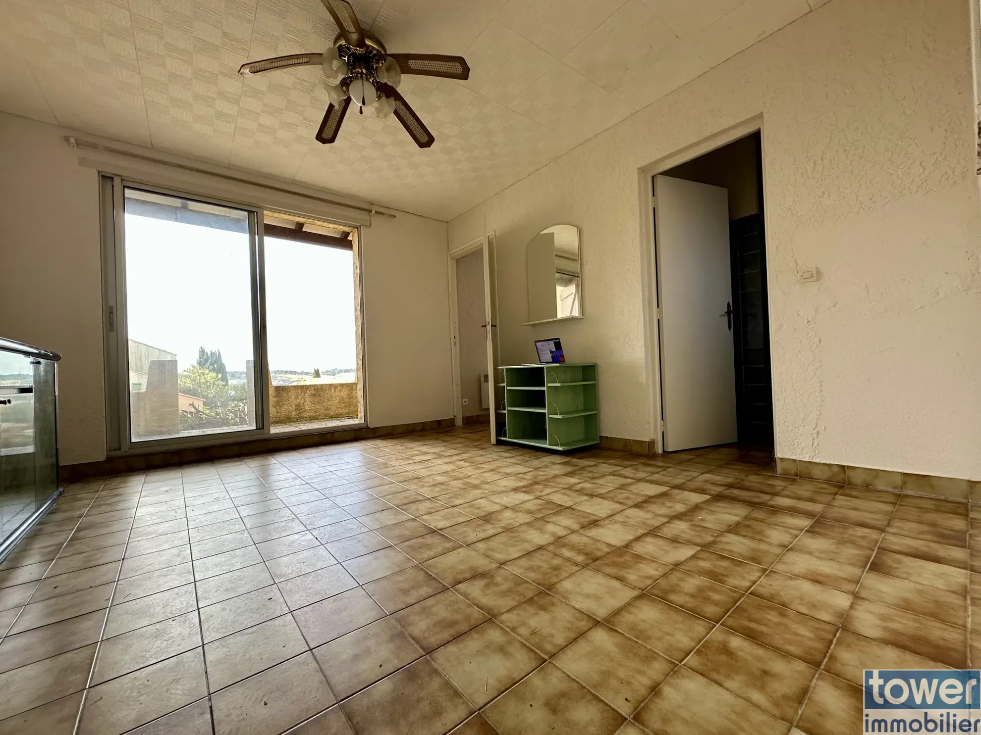 Appartement T2 à Leucate Plage avec garage, terrasses et jardin arboré 