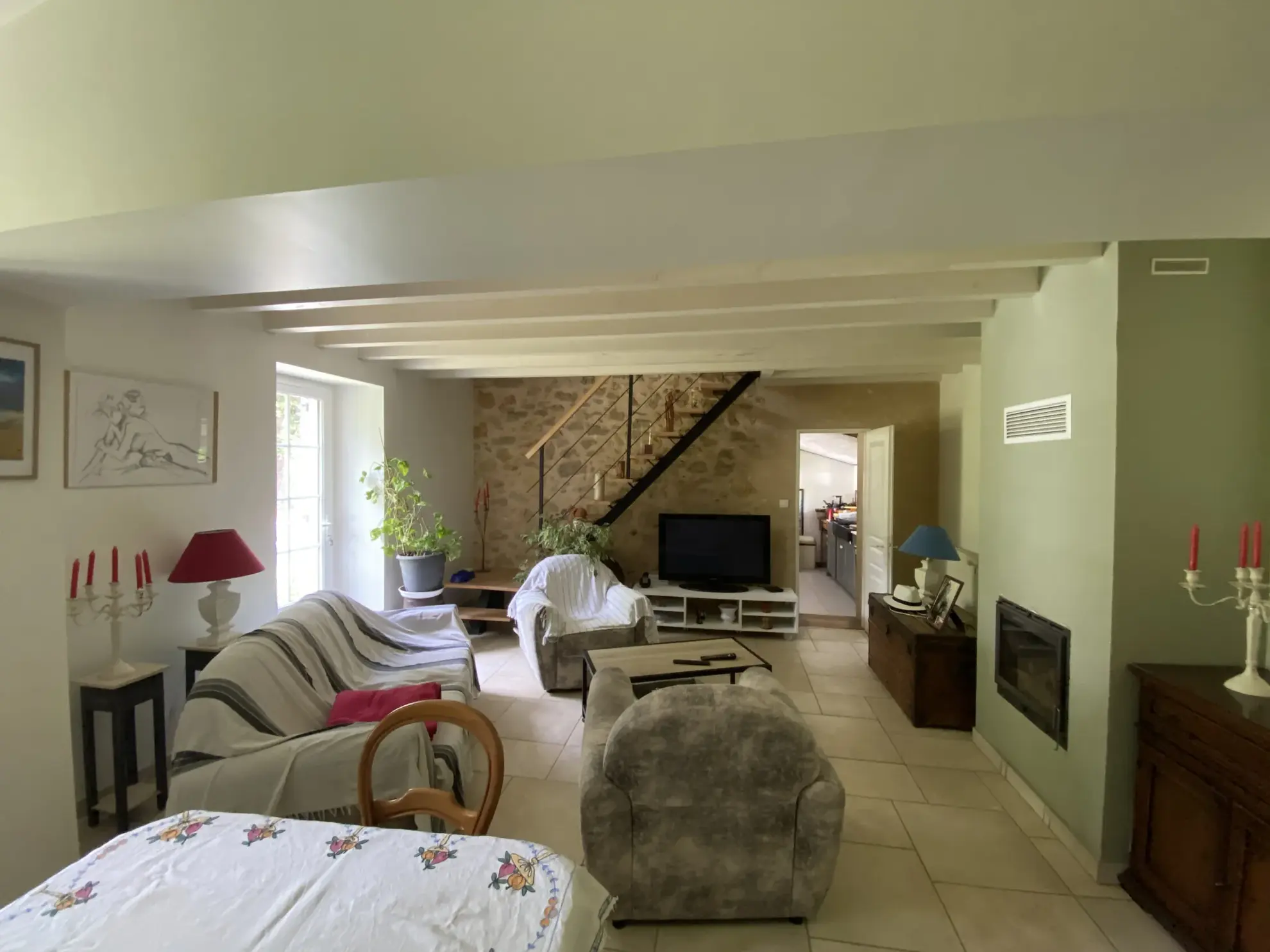 Maison rénovée à 10 km de Langon, environnement boisé, grand terrain 