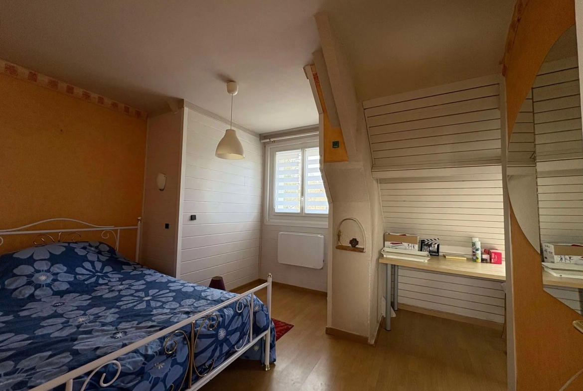 Maison à vendre à Drucat, 4 chambres, garage, terrasse et environnement paisible proche d'Abbeville 