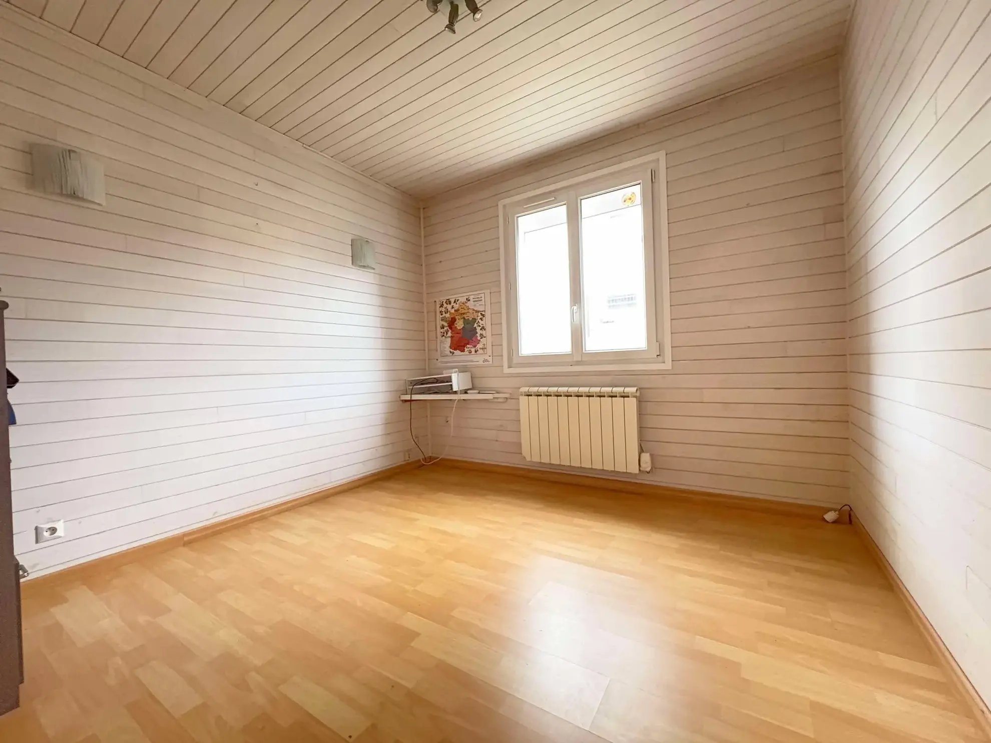 Maison à vendre à Drucat, 4 chambres, garage, terrasse et environnement paisible proche d'Abbeville 