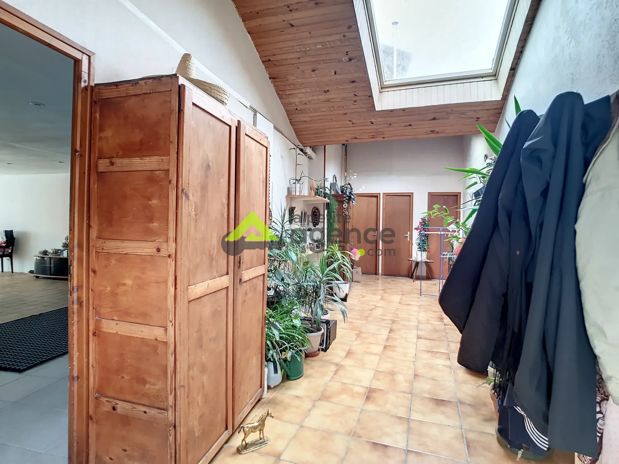 Ensemble immobilier à Bourganeuf de 294 m² avec potentiel locatif 