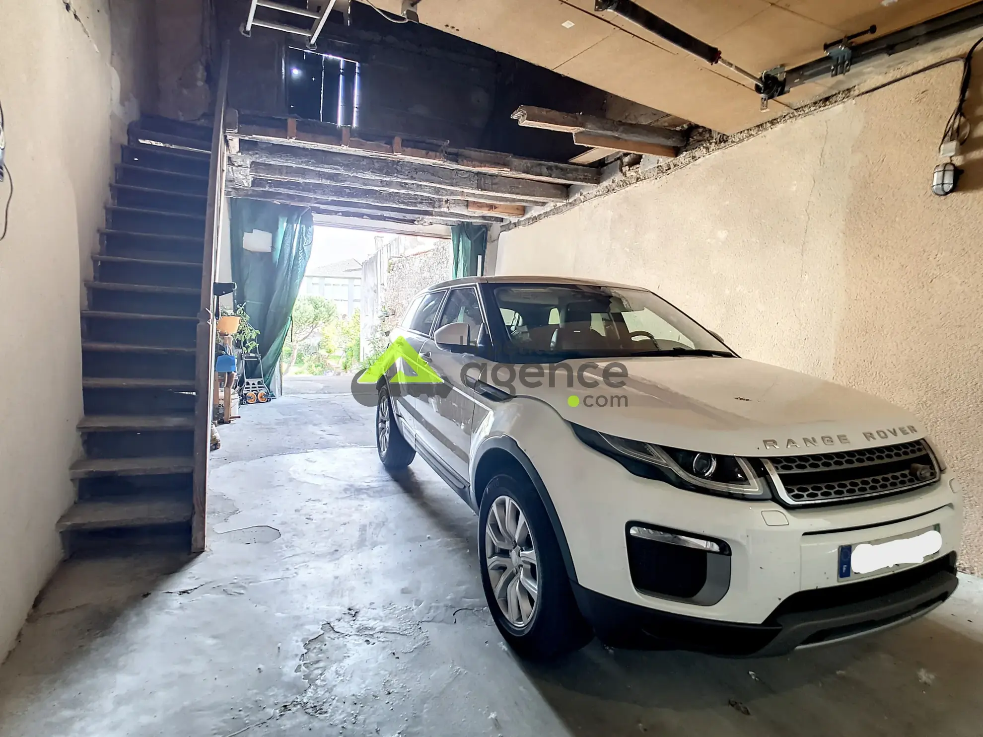 Ensemble immobilier à Bourganeuf de 294 m² avec potentiel locatif 