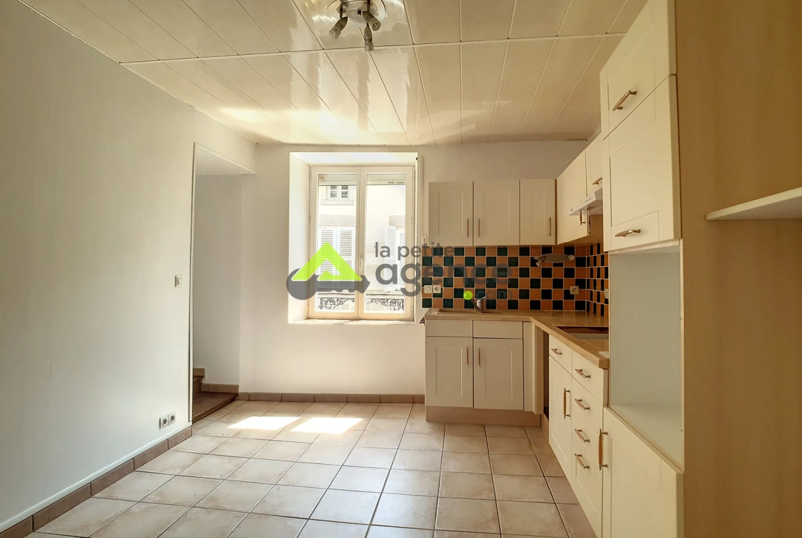 Ensemble immobilier à Bourganeuf de 294 m² avec potentiel locatif 