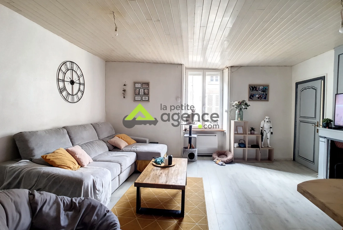 Ensemble immobilier à Bourganeuf de 294 m² avec potentiel locatif 