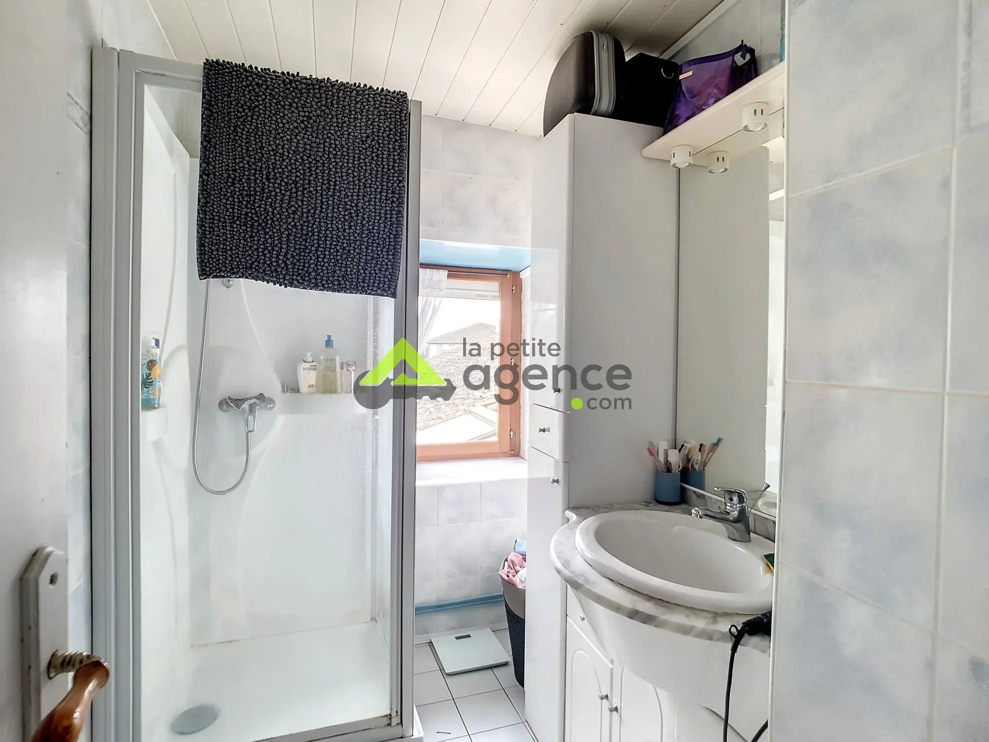 Ensemble immobilier à Bourganeuf de 294 m² avec potentiel locatif 