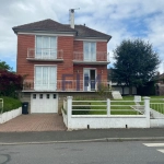 Maison en briques de 90 m² avec terrasse et garage à Envermeu
