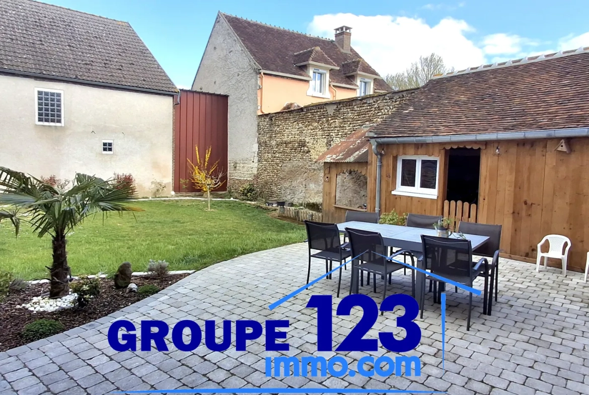 Belle maison en pierre rénovée avec jardin clos à Aillant-sur-Tholon 