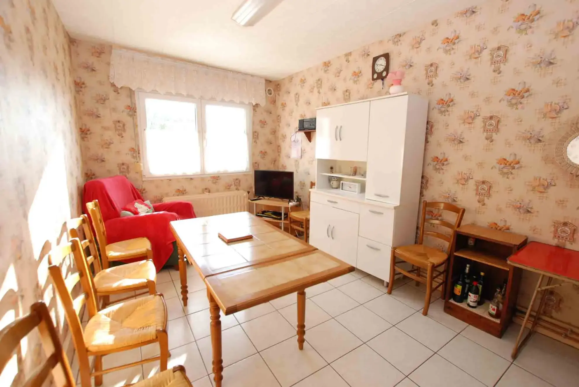Maison semi-individuelle à vendre à Jeumont avec jardin et garage 