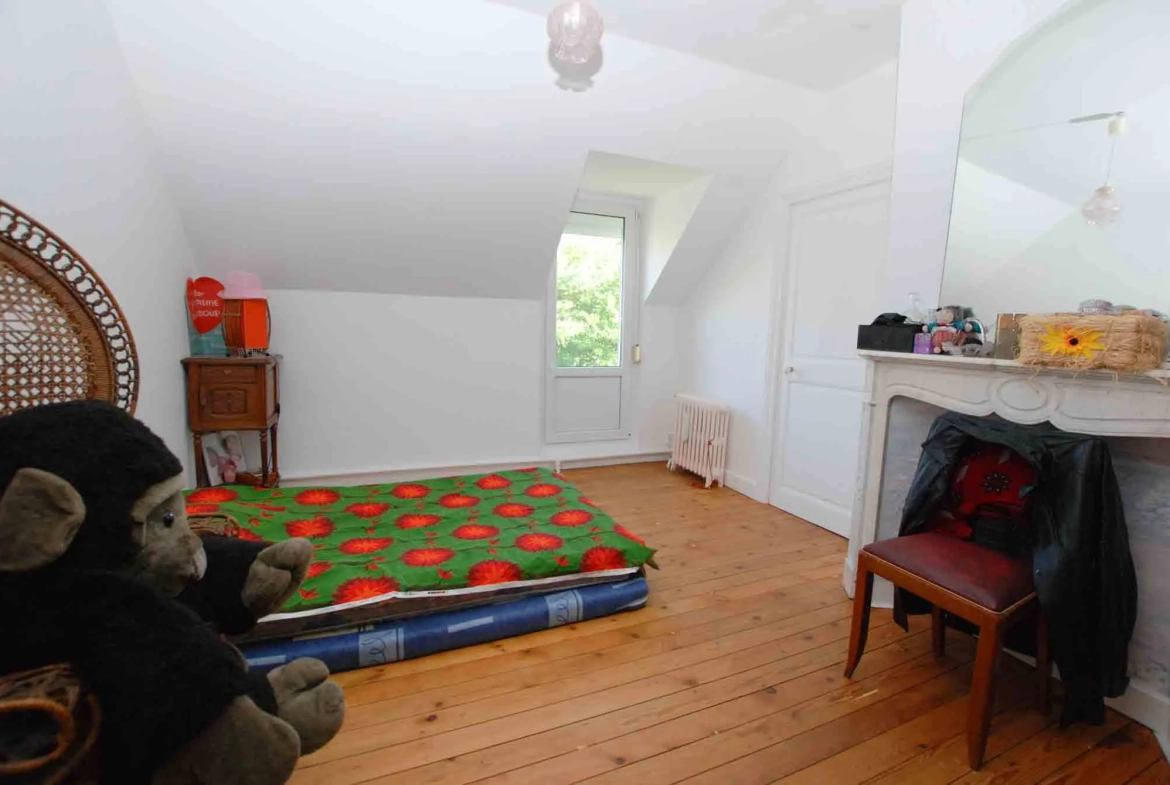 Maison semi-individuelle à vendre à Jeumont avec jardin et garage 