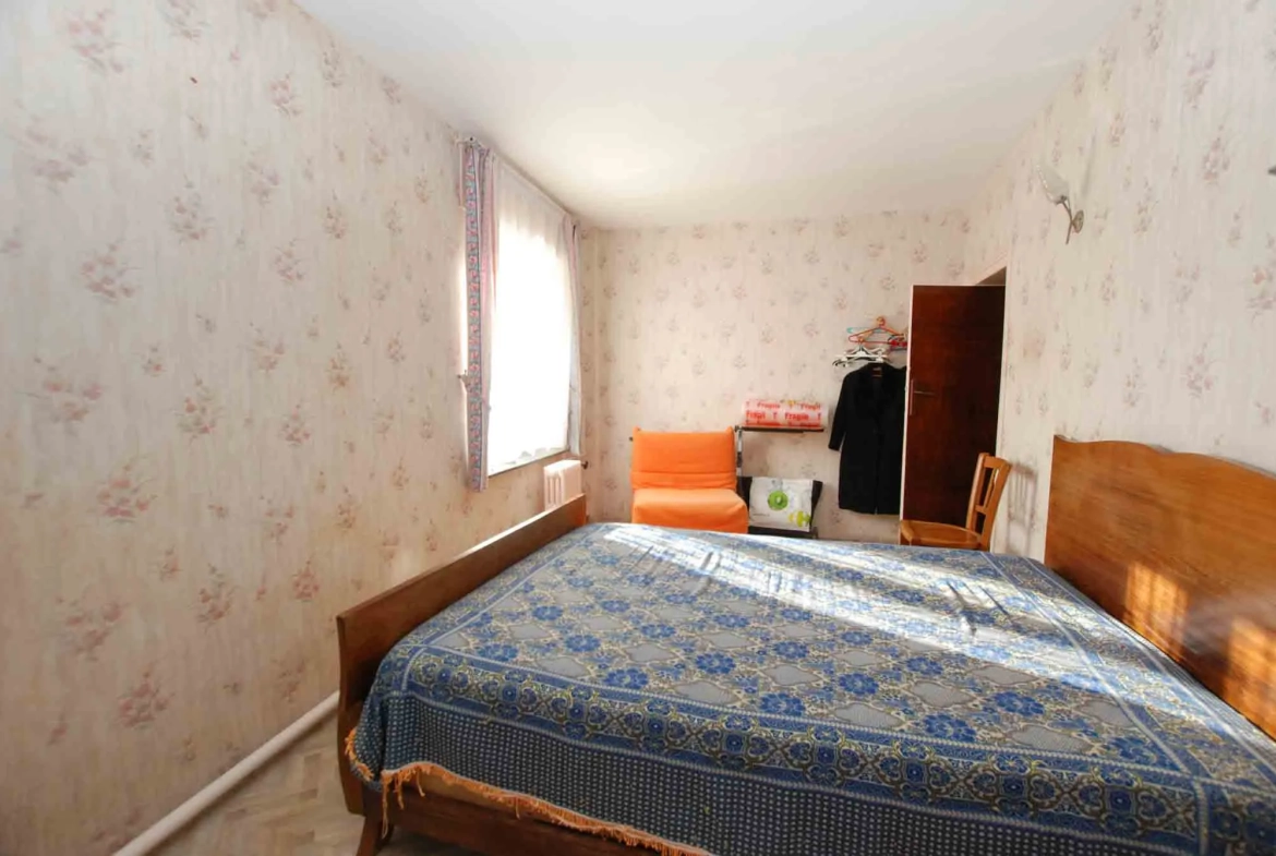 Maison semi-individuelle à vendre à Jeumont avec jardin et garage 