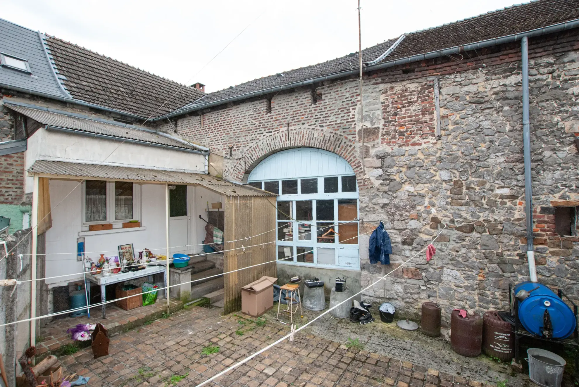 Maison semi-individuelle à vendre à Jeumont avec jardin et garage 