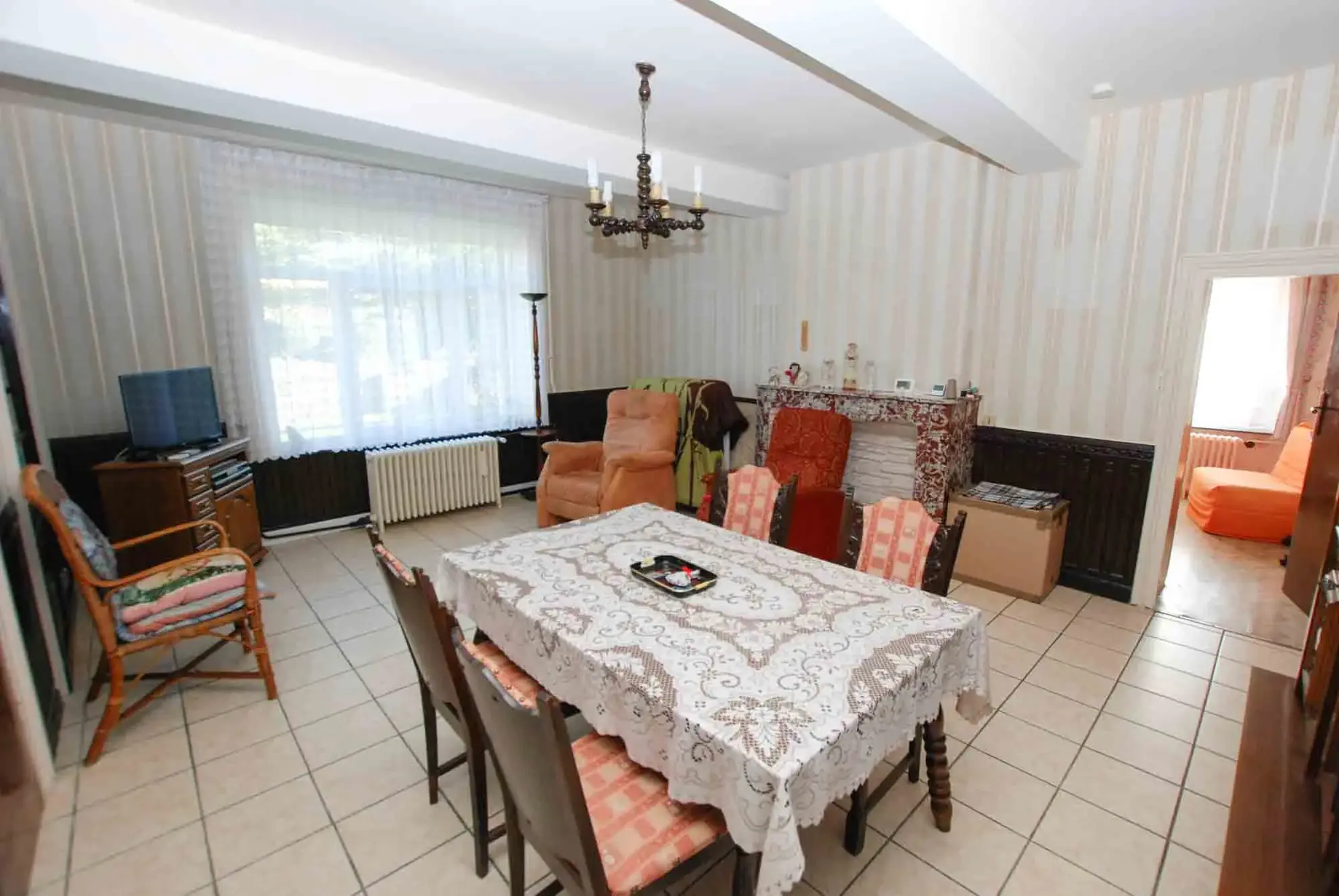 Maison semi-individuelle à vendre à Jeumont avec jardin et garage 