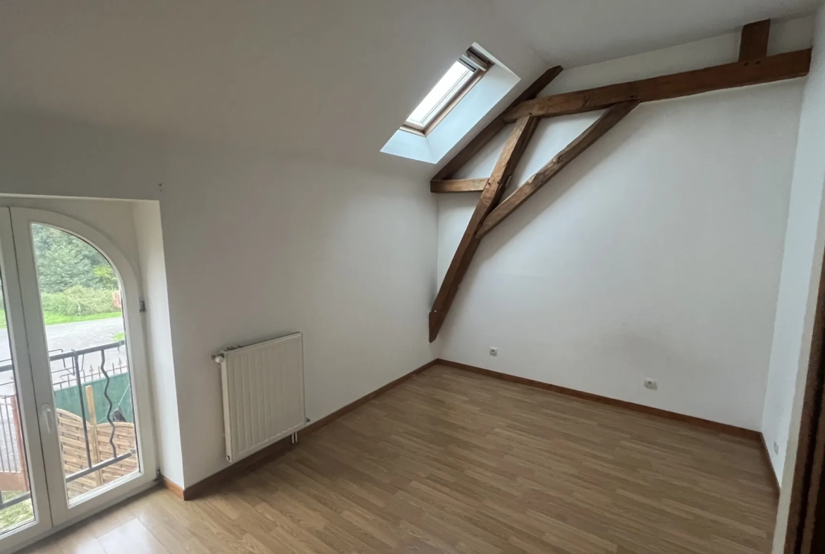 Vente maison de caractère de 116,07 m² à Alençon avec cour et parking 