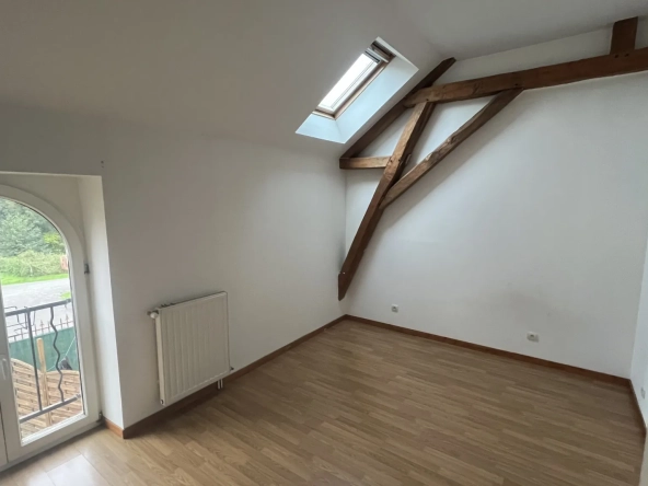 Vente maison de caractère de 116,07 m² à Alençon avec cour et parking 