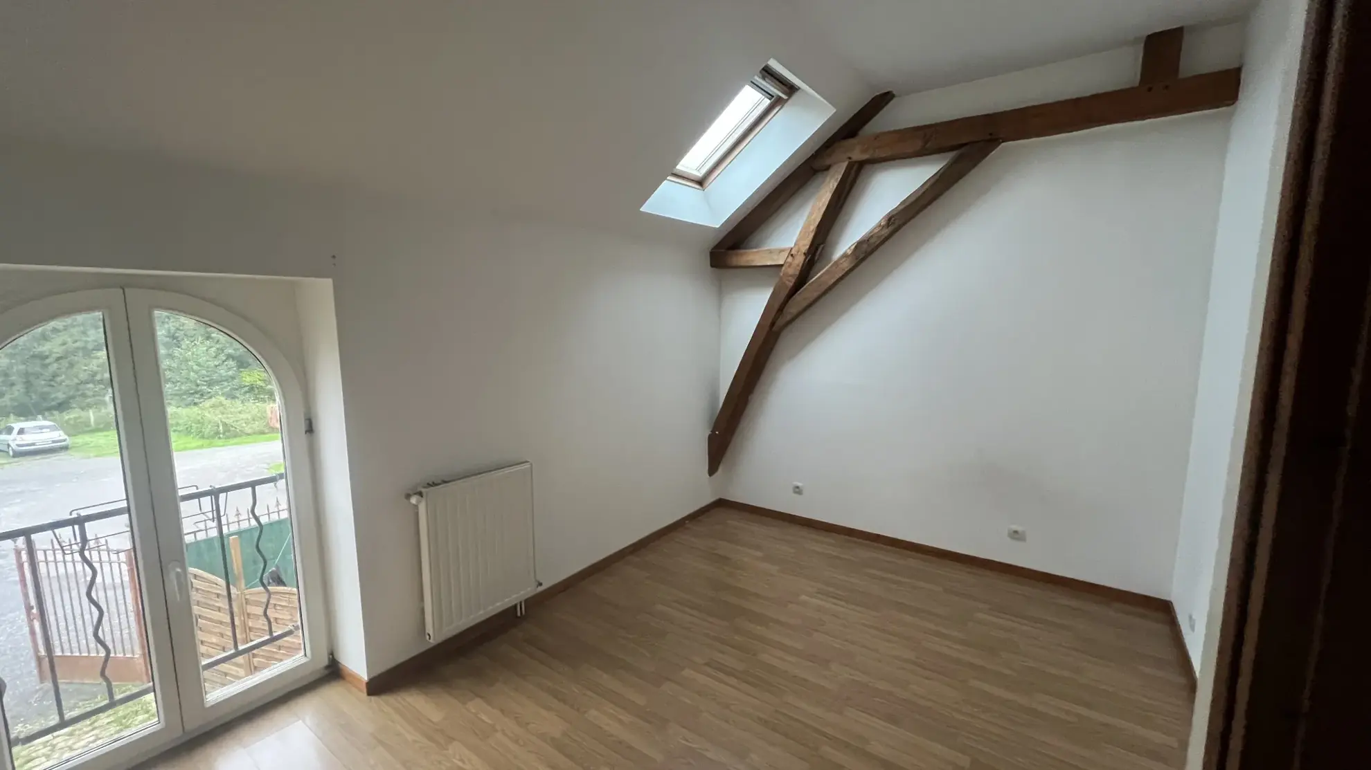 Vente maison de caractère de 116,07 m² à Alençon avec cour et parking 