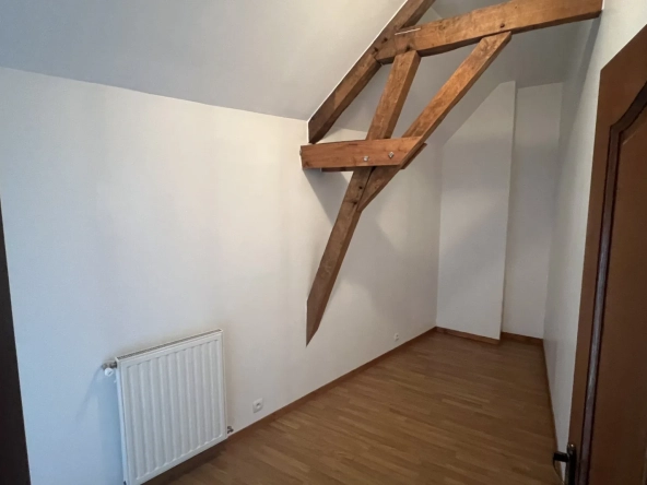 Vente maison de caractère de 116,07 m² à Alençon avec cour et parking 