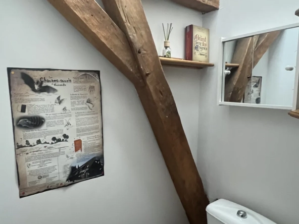 Vente maison de caractère de 116,07 m² à Alençon avec cour et parking 
