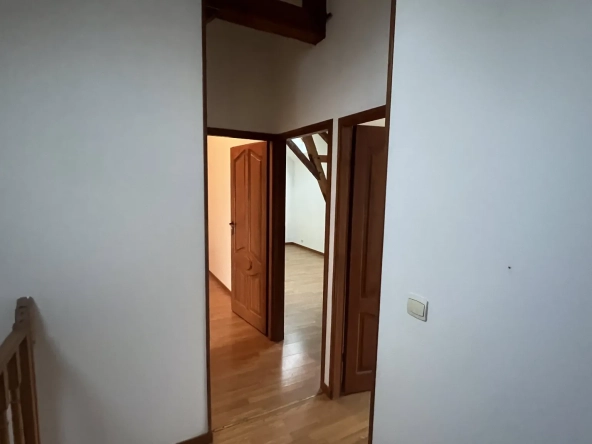 Vente maison de caractère de 116,07 m² à Alençon avec cour et parking 