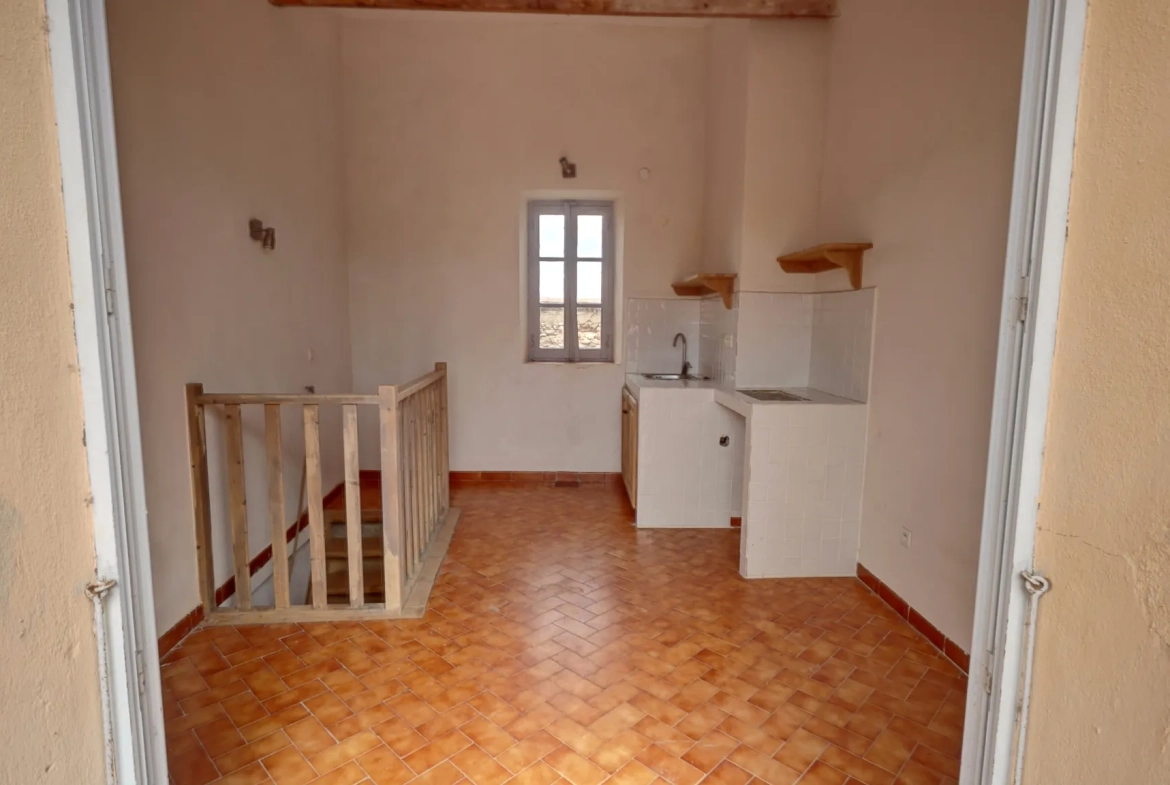 Appartement T2 bis avec vue mer à Bonifacio, excellent potentiel de rénovation 