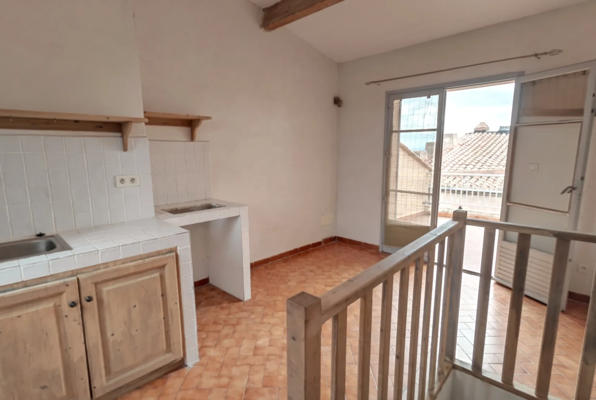 Appartement T2 bis avec vue mer à Bonifacio, excellent potentiel de rénovation 