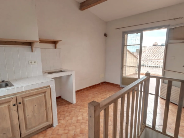 Appartement T2 bis avec vue mer à Bonifacio, excellent potentiel de rénovation