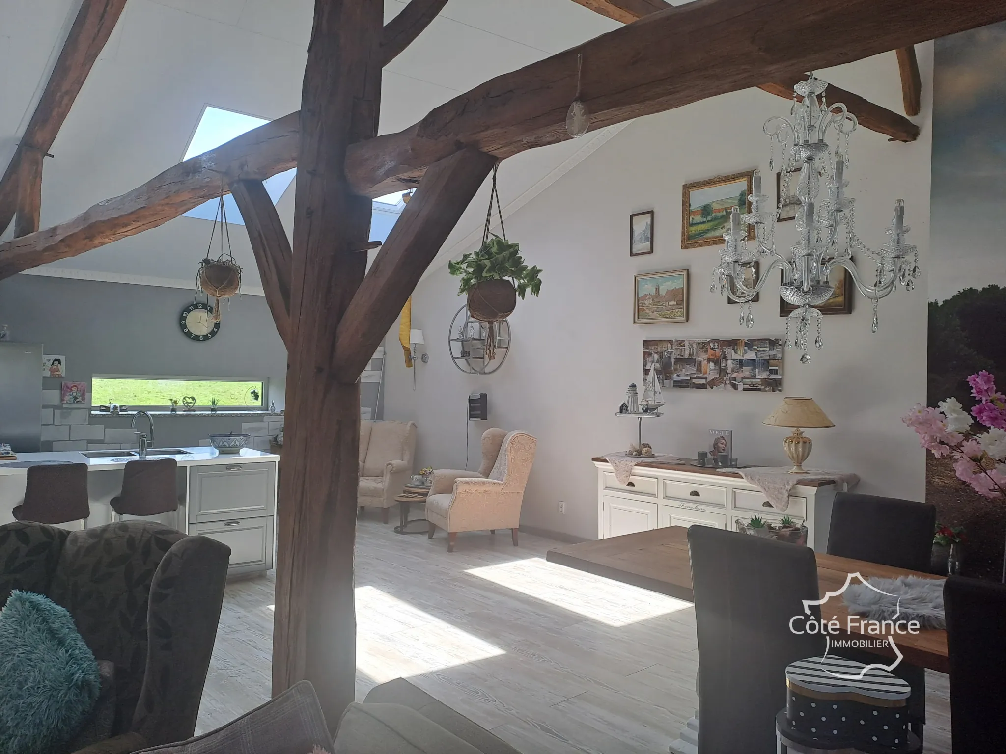 Charmante maison rénovée de 286 m² à GERMONT avec piscine et vue imprenable 