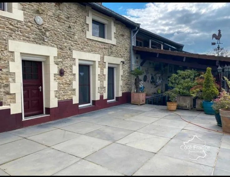 Charmante maison rénovée de 286 m² à GERMONT avec piscine et vue imprenable 