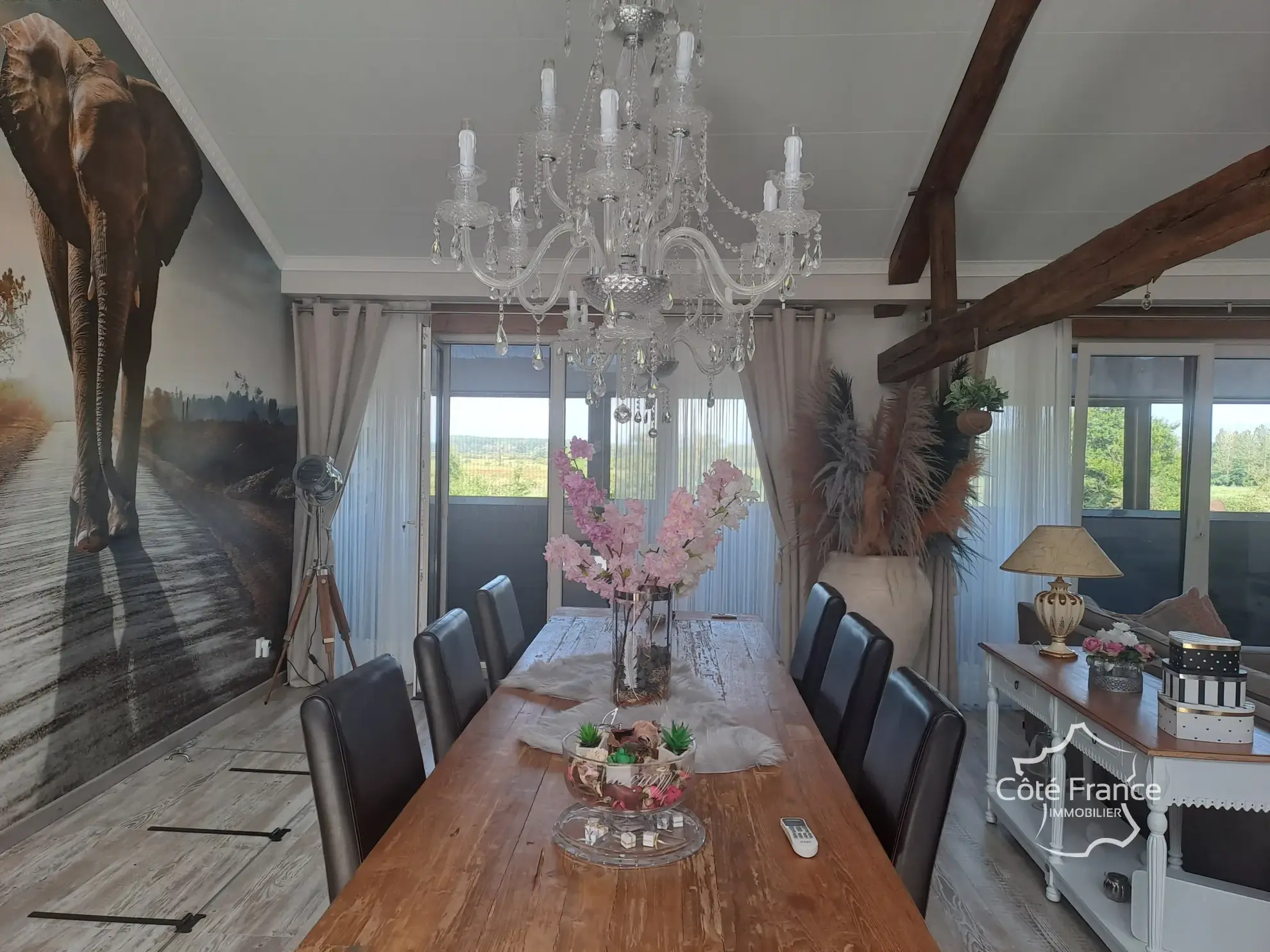 Charmante maison rénovée de 286 m² à GERMONT avec piscine et vue imprenable 