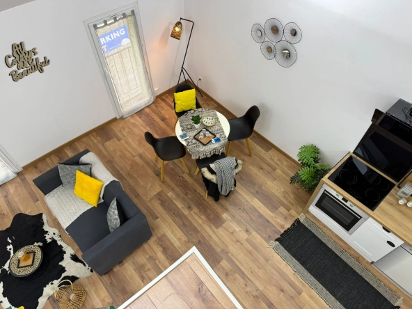 Appartement rénové avec mezzanine et terrasse à Amélie-les-Bains - 44,6 m² 