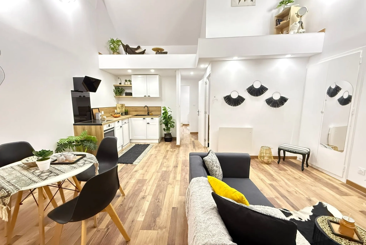 Appartement rénové avec mezzanine et terrasse à Amélie-les-Bains - 44,6 m² 