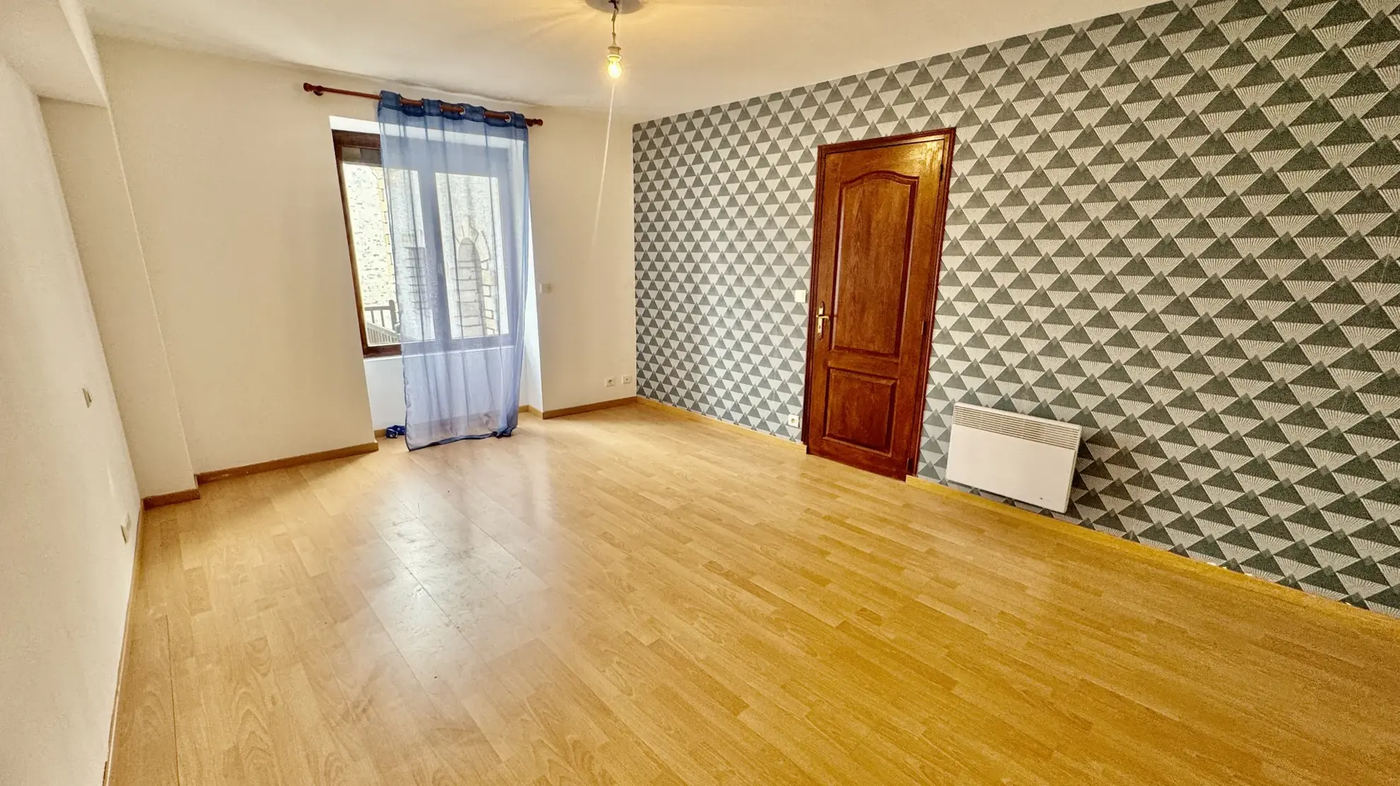 Belle maison de 120 m² avec jardin et potentiel à Issou 