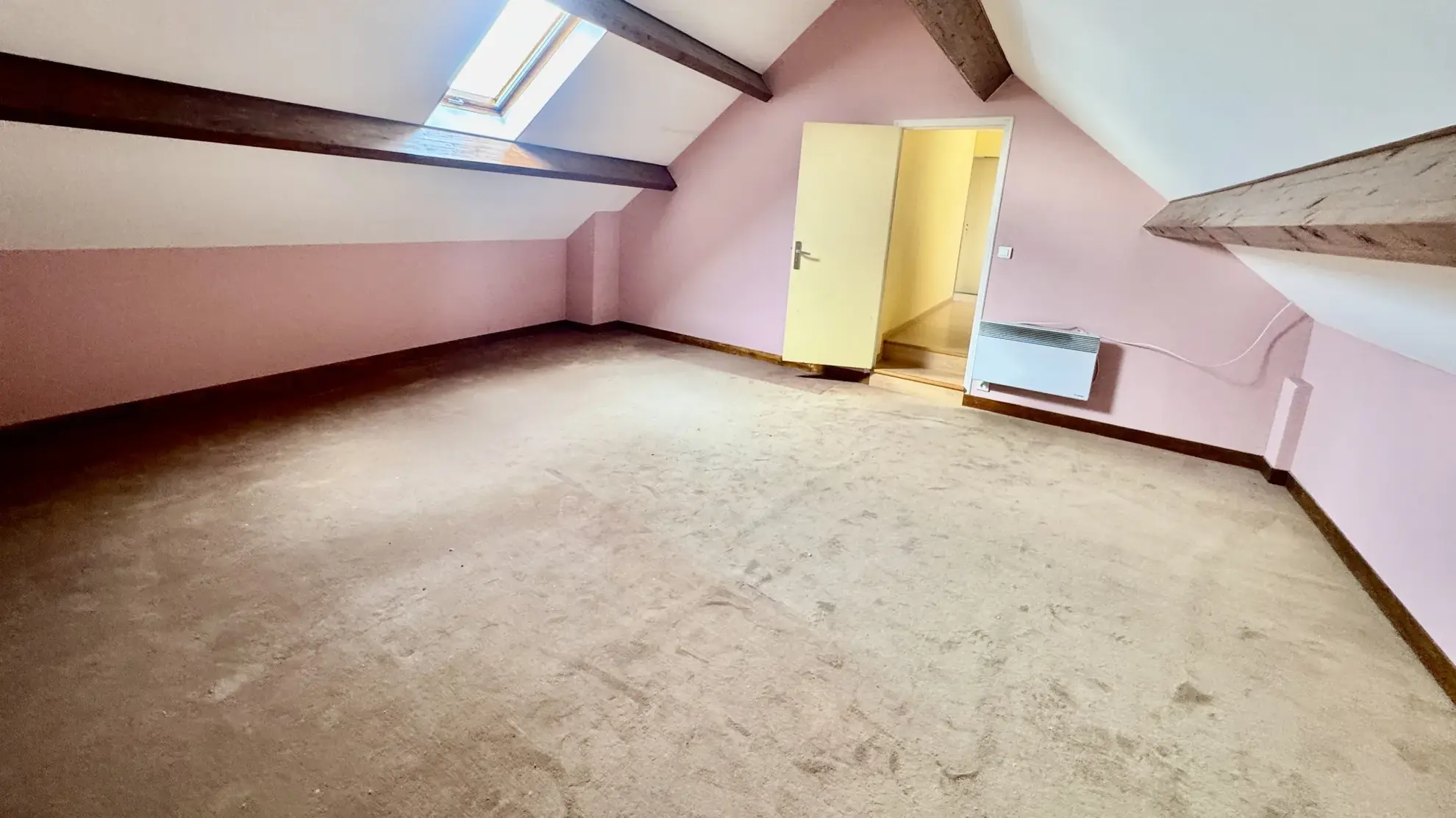Belle maison de 120 m² avec jardin et potentiel à Issou 