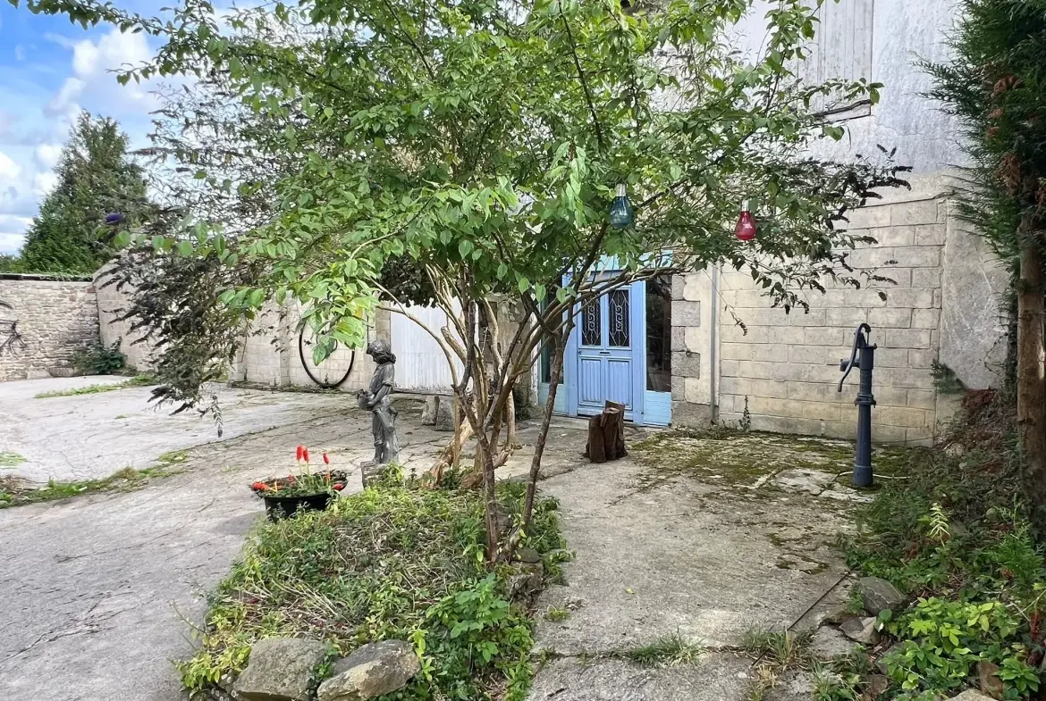Maison en pierre de 135 m² à Pré-en-Pail avec dépendances et jardin 