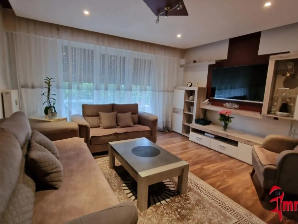 Appartement F4 à vendre au centre-ville de Saint-Louis – 80 m² avec balcons et cave