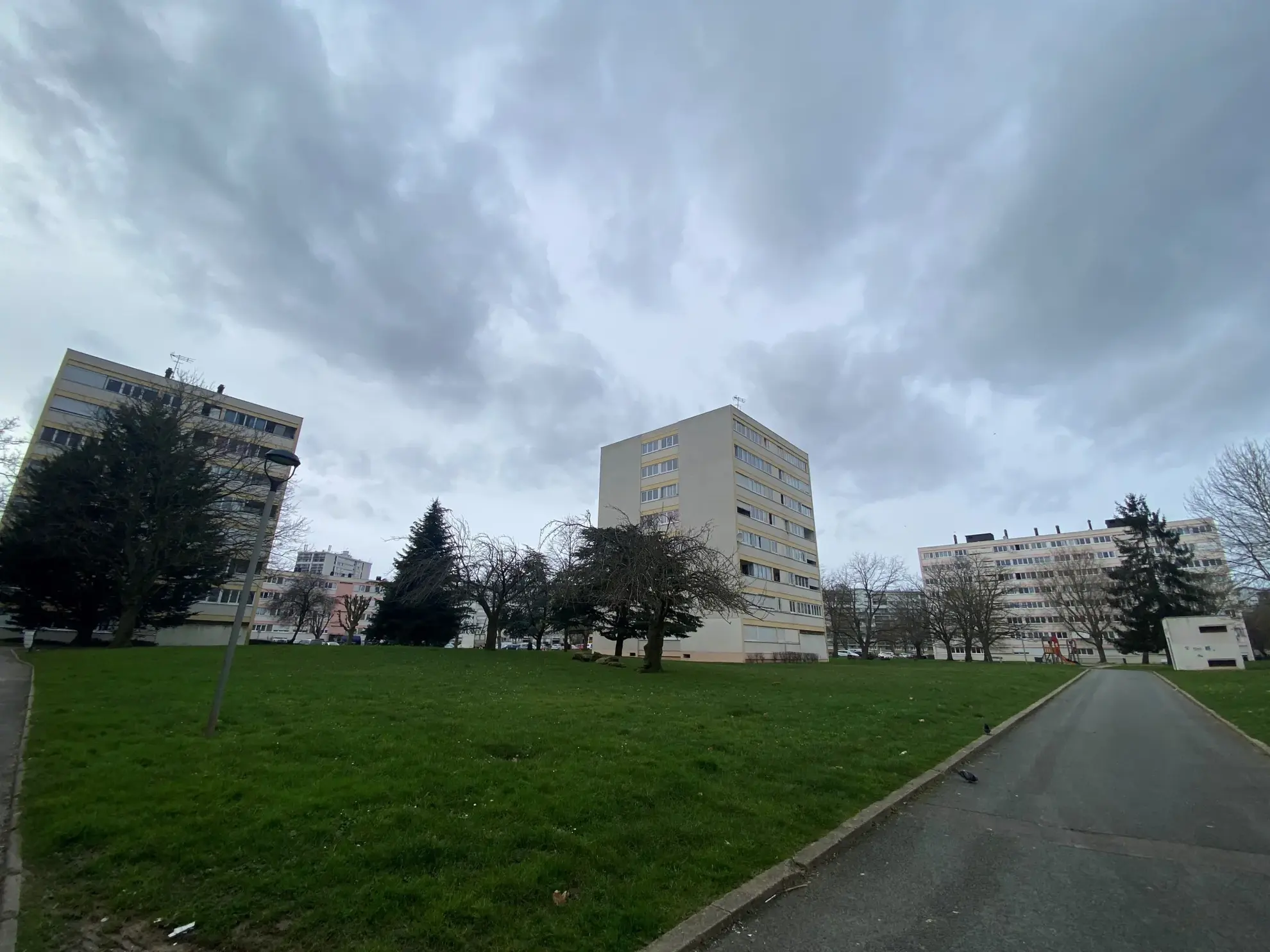 Appartement 2 pièces à Ris-Orangis de 45m² avec parking et cave 