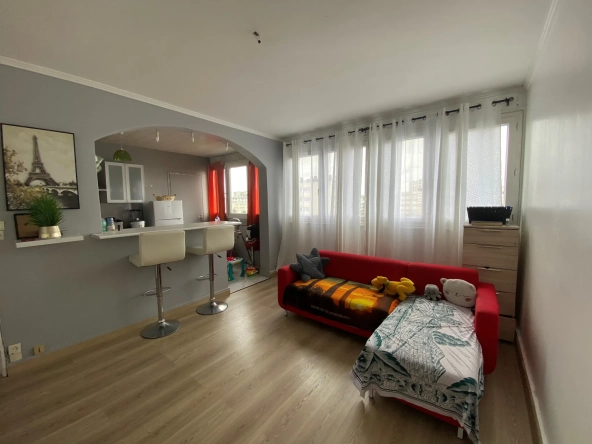 Appartement 2 pièces à Ris-Orangis de 45m² avec parking et cave