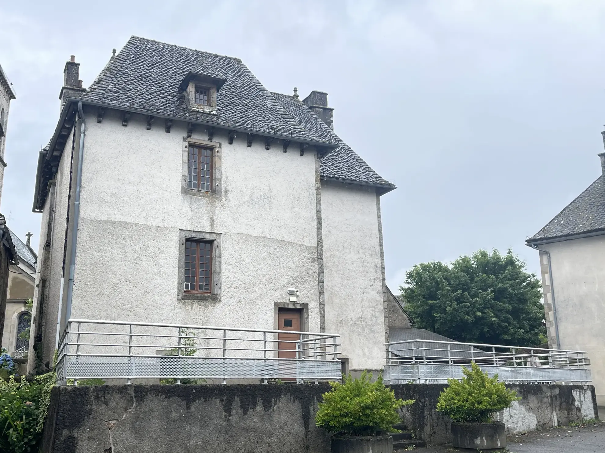 Maison ancienne de 5 pièces avec terrasse à Rilhac-Xaintrie 