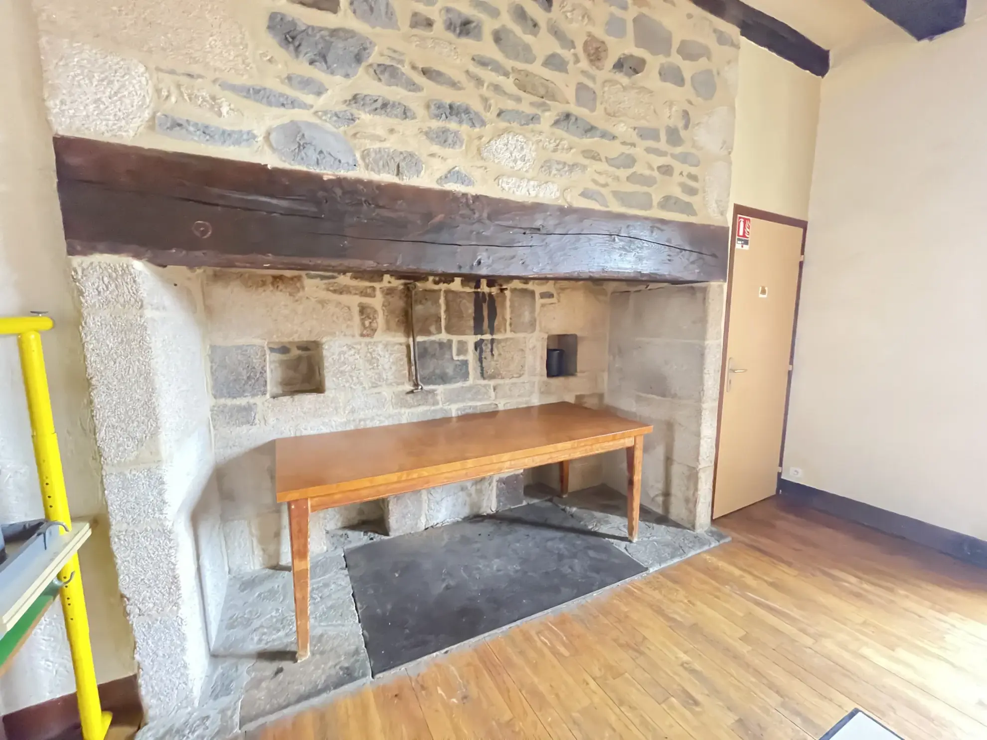 Maison ancienne de 5 pièces avec terrasse à Rilhac-Xaintrie 
