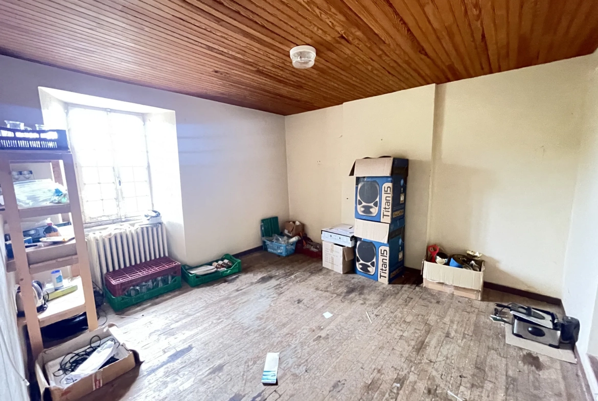 Maison ancienne de 5 pièces avec terrasse à Rilhac-Xaintrie 