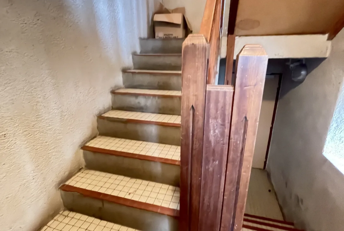 Maison ancienne de 5 pièces avec terrasse à Rilhac-Xaintrie 
