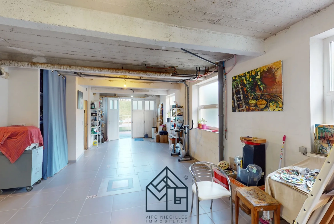 Maison 5 chambres rénovée au Coteau proche Roanne avec jardin et garage 