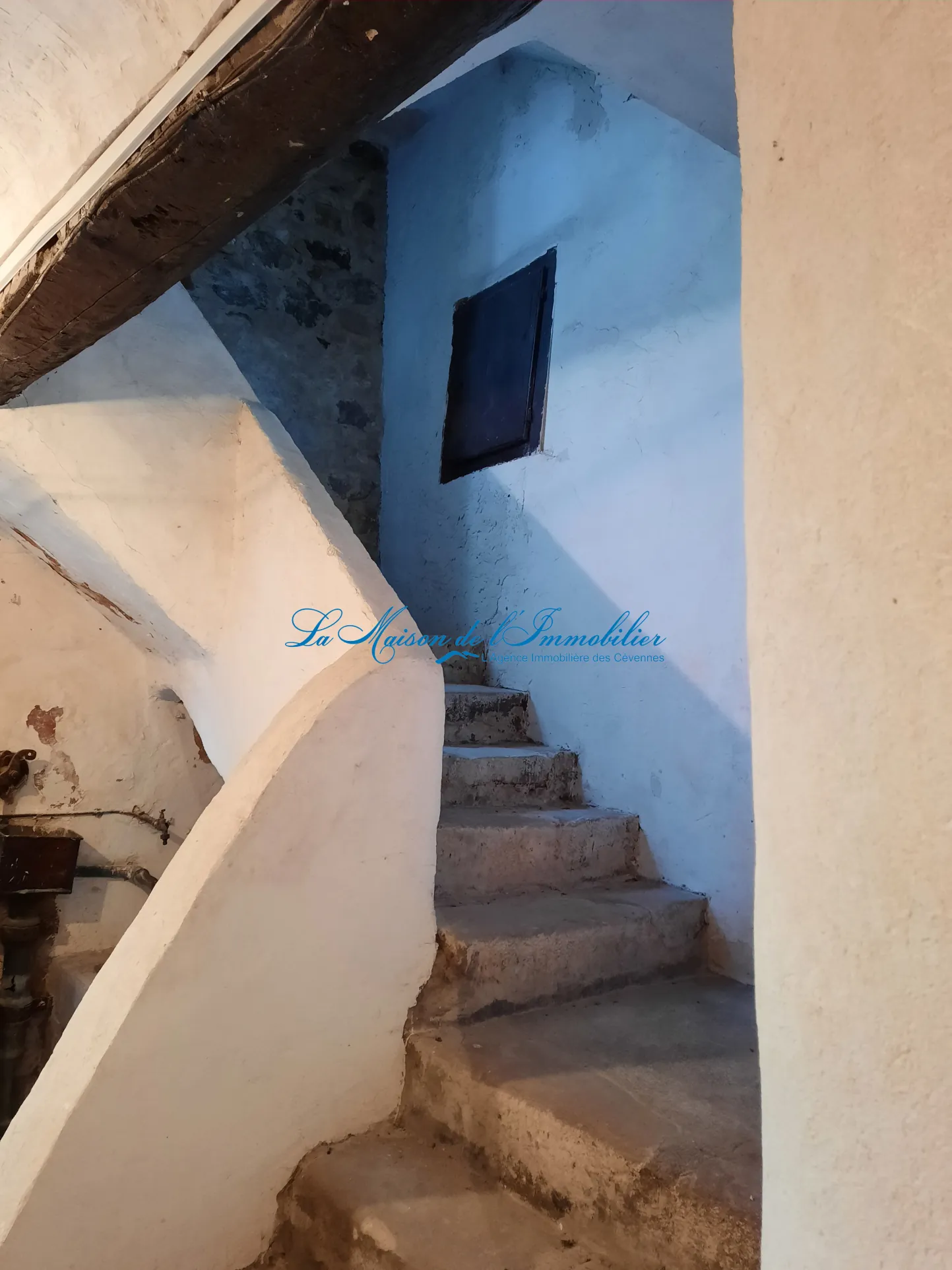 Maison de village en pierres à Lasalle avec jardin, garage et terrasse 
