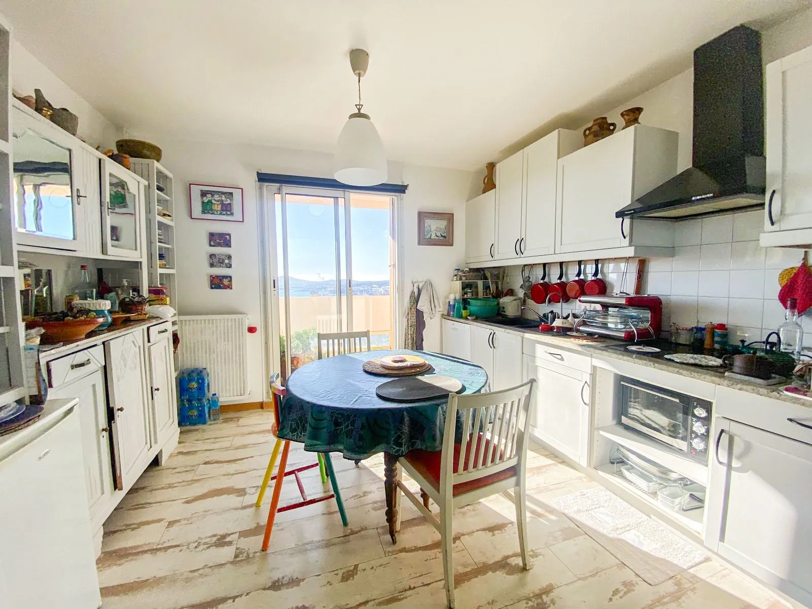 Appartement T4 avec vue mer à Toulon, viager occupé, garage et terrasse 