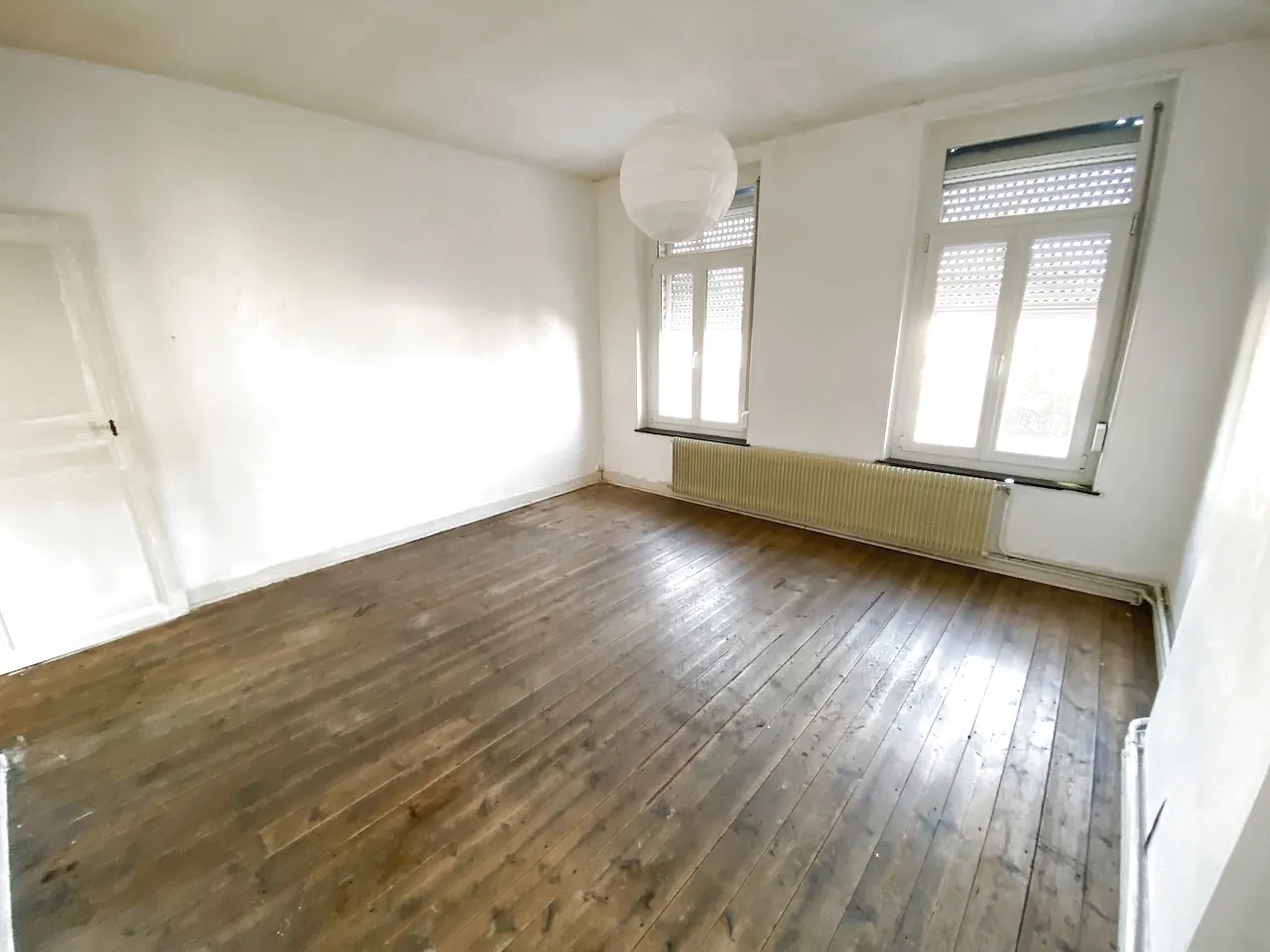 Belle maison semi-individuelle avec jardin et garage à Marpent 