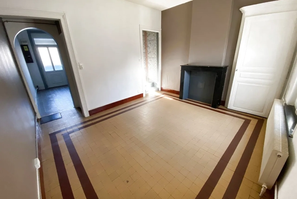Belle maison semi-individuelle avec jardin et garage à Marpent 