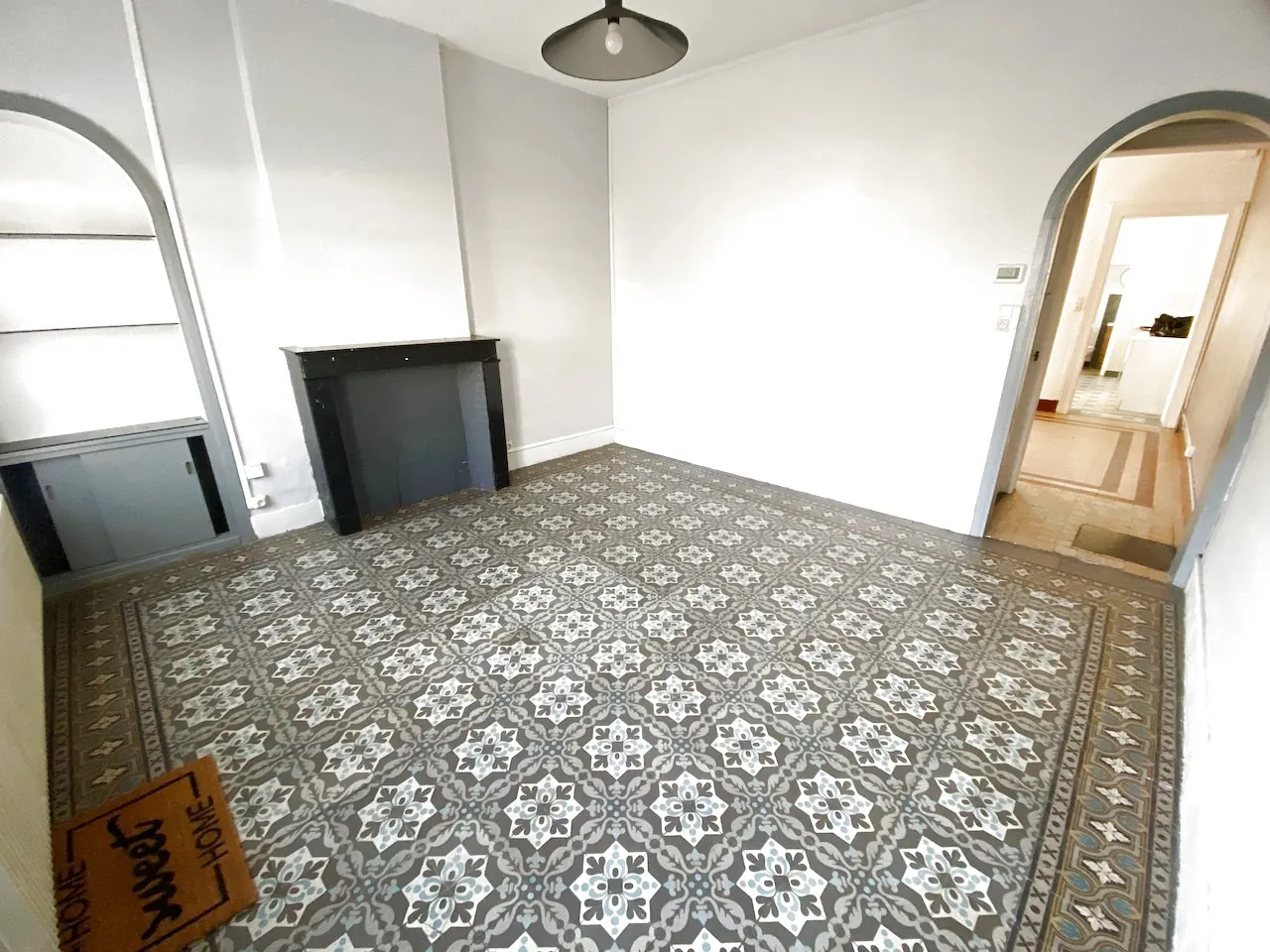 Belle maison semi-individuelle avec jardin et garage à Marpent 